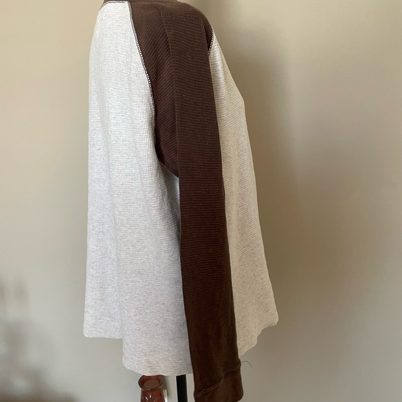 OLD NAVy long sleeve thermal shirt - Picture 4 of 6